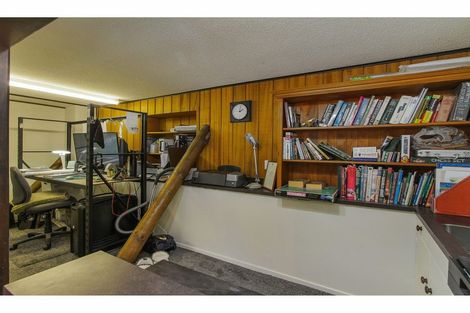 Photo of property in 74 Roberts Road, Glenfield, Auckland, 0629