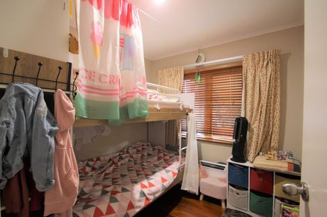 Photo of property in 4/17-19 Neal Avenue, Glenfield, Auckland, 0629