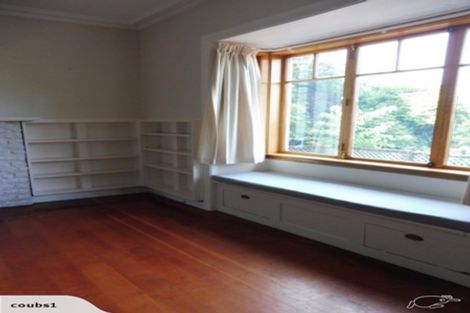 Photo of property in 39 Northland Road, Northland, Wellington, 6012