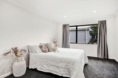 Photo of property in 1 Douglas Street, Hawera, 4610