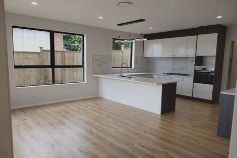 Photo of property in 1/5 Bolton Street, Blockhouse Bay, Auckland, 0600