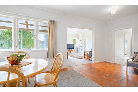 Photo of property in 43 Rogan Street, Mount Roskill, Auckland, 1041