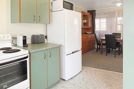 Photo of property in 13 Barber Street, Foxton Beach, Foxton, 4815