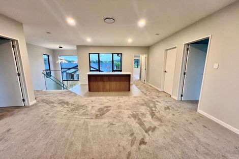 Photo of property in 16 Kiokio Place, Swanson, 0614