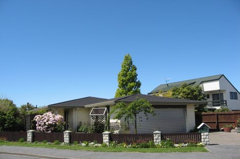 Photo of property in 5 Luxton Place, Rangiora, 7400