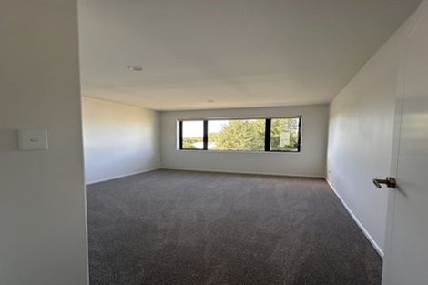 Photo of property in 2/205 Sunnynook Road, Wairau Valley, Auckland, 0627