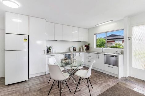 Photo of property in 1/9 Bungalore Place, Half Moon Bay, Auckland, 2012