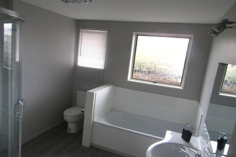 Photo of property in 1/21 Salford Avenue, Redwood, Christchurch, 8051