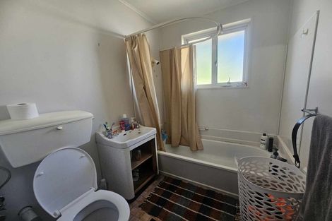 Photo of property in 1/728 Fergusson Drive, Elderslea, Upper Hutt, 5018