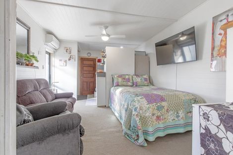 Photo of property in 36 Walter Street, Takapau, 4203