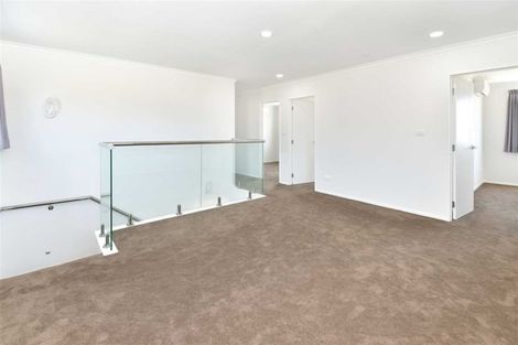 Photo of property in 19 Resolution Drive, Gulf Harbour, Whangaparaoa, 0930