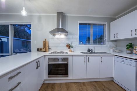 Photo of property in 41 Cleat Street, Whitby, Porirua, 5024