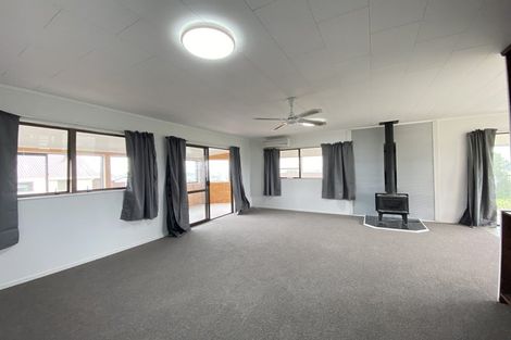 Photo of property in 212 Cambridge Road, Bethlehem, Tauranga, 3110