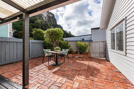Photo of property in 40 Derwent Street, Island Bay, Wellington, 6023