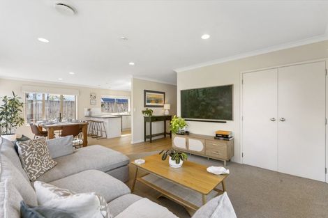 Photo of property in 15 Emery Place, Papamoa Beach, Papamoa, 3118