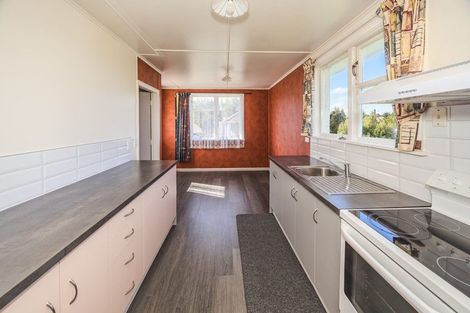 Photo of property in 1 Roach Street, Holmes Hill, Oamaru, 9401