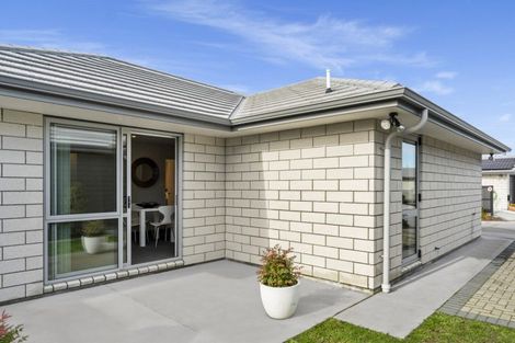 Photo of property in 2 Arrow Close, Papamoa, 3118
