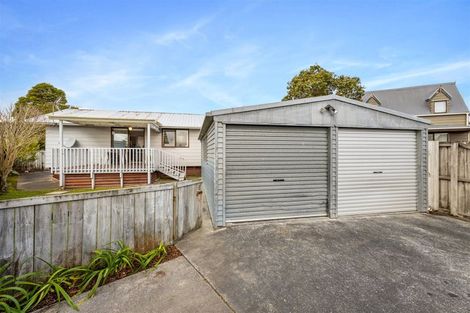 Photo of property in 1/63c Colwill Road, Massey, Auckland, 0614