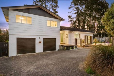 Photo of property in 93 Oreil Avenue, West Harbour, Auckland, 0618