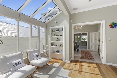 Photo of property in 26 Talavera Terrace, Kelburn, Wellington, 6012