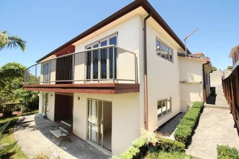 Photo of property in 75a Bradbury Road, Botany Downs, Auckland, 2010