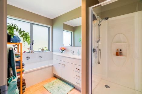 Photo of property in 21 Parker Road, Huntly, 3771