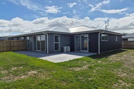 Photo of property in 43 Mangamoteo Street, Lytton West, 4071