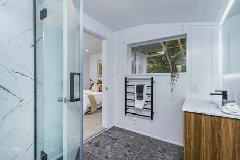 Photo of property in 2/22 Windy Ridge Road, Glenfield, Auckland, 0629