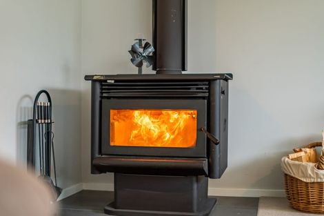 Photo of property in 21 Flotilla Place, Whitby, Porirua, 5024