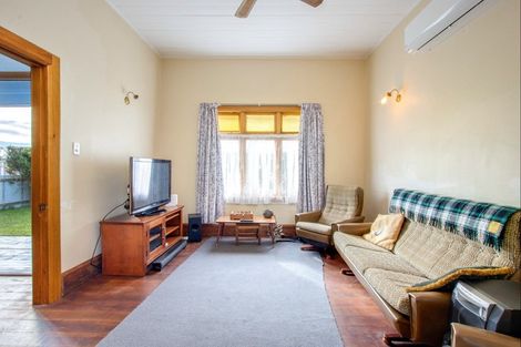 Photo of property in 105 Wellesley Road, Napier South, Napier, 4110