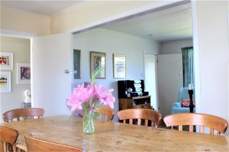 Photo of property in 188 Cornfoot Street, Castlecliff, Whanganui, 4501