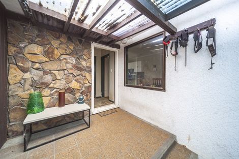 Photo of property in 24 Anzac Avenue, Onekawa, Napier, 4110