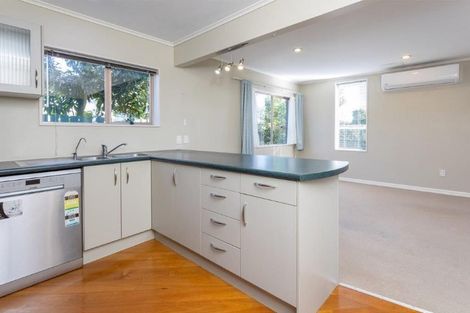 Photo of property in 4/90 Lynwood Road, New Lynn, Auckland, 0600