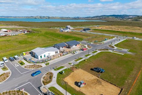 Photo of property in 1 Windward Avenue, Port Whangarei, 0110