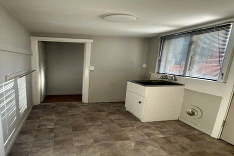 Photo of property in 2 Highgate Avenue, Merivale, Christchurch, 8014