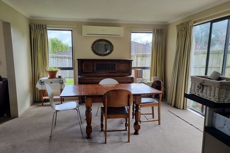 Photo of property in 26 Glen Bay Close, Pinehill, Auckland, 0632