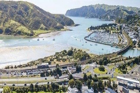 Photo of property in 4 Whitianga View, Paremata, Porirua, 5024