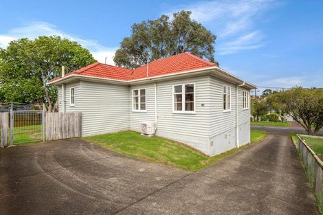 Photo of property in 4 Massey Avenue, Greenlane, Auckland, 1061