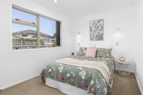 Photo of property in 17 Tasman Close, Aotea, Porirua, 5024