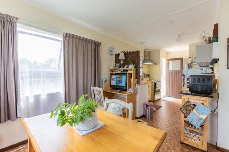 Photo of property in 20 Ross Street, Woodville, 4920