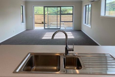 Photo of property in 27 Kairaumati Crescent, Kelson, Lower Hutt, 5010