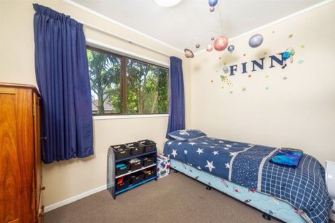 Photo of property in 1/13 Dianthus Place, Browns Bay, Auckland, 0630