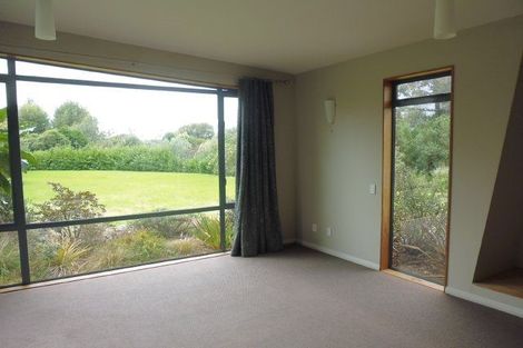 Photo of property in 9 Puriri Road, Waikanae, 5036