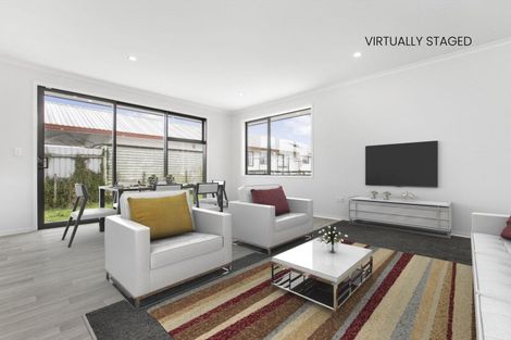 Photo of property in 17 Coolen Place, Tuakau, 2121