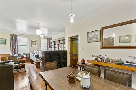 Photo of property in 16a Hadfield Terrace, Kelburn, Wellington, 6012