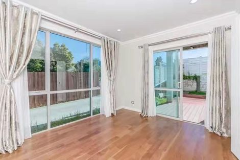 Photo of property in 436 East Coast Road, Windsor Park, Auckland, 0630