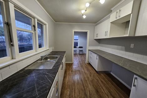 Photo of property in 6 Wimborne Crescent, Aranui, Christchurch, 8061