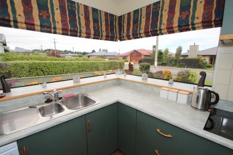 Photo of property in 6 Kenilworth Road, Oamaru North, Oamaru, 9400