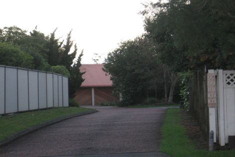 Photo of property in 97 Wiseley Road, West Harbour, Auckland, 0618