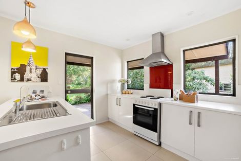 Photo of property in 3 Noeleen Street, Glenfield, Auckland, 0629